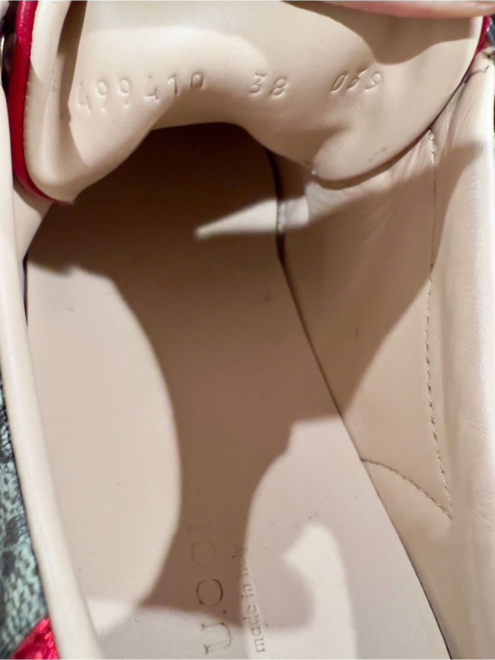Gucci women’s Ace GG Supreme Sneaker - Picture 10 of 10